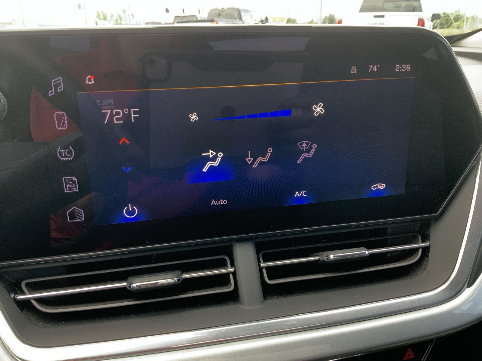 Used 2024 Chevrolet Trax LT w/ Driver Confidence Package FWD image 38