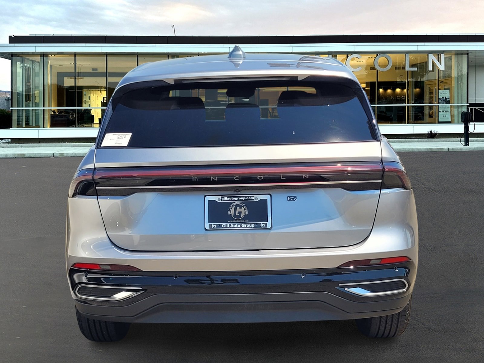 New 2025 Lincoln Nautilus Premier image 5