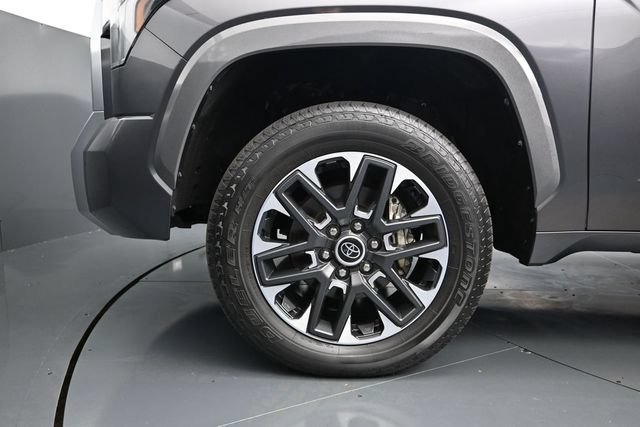 Used 2023 Toyota Tundra Limited AWD/4WD image 17