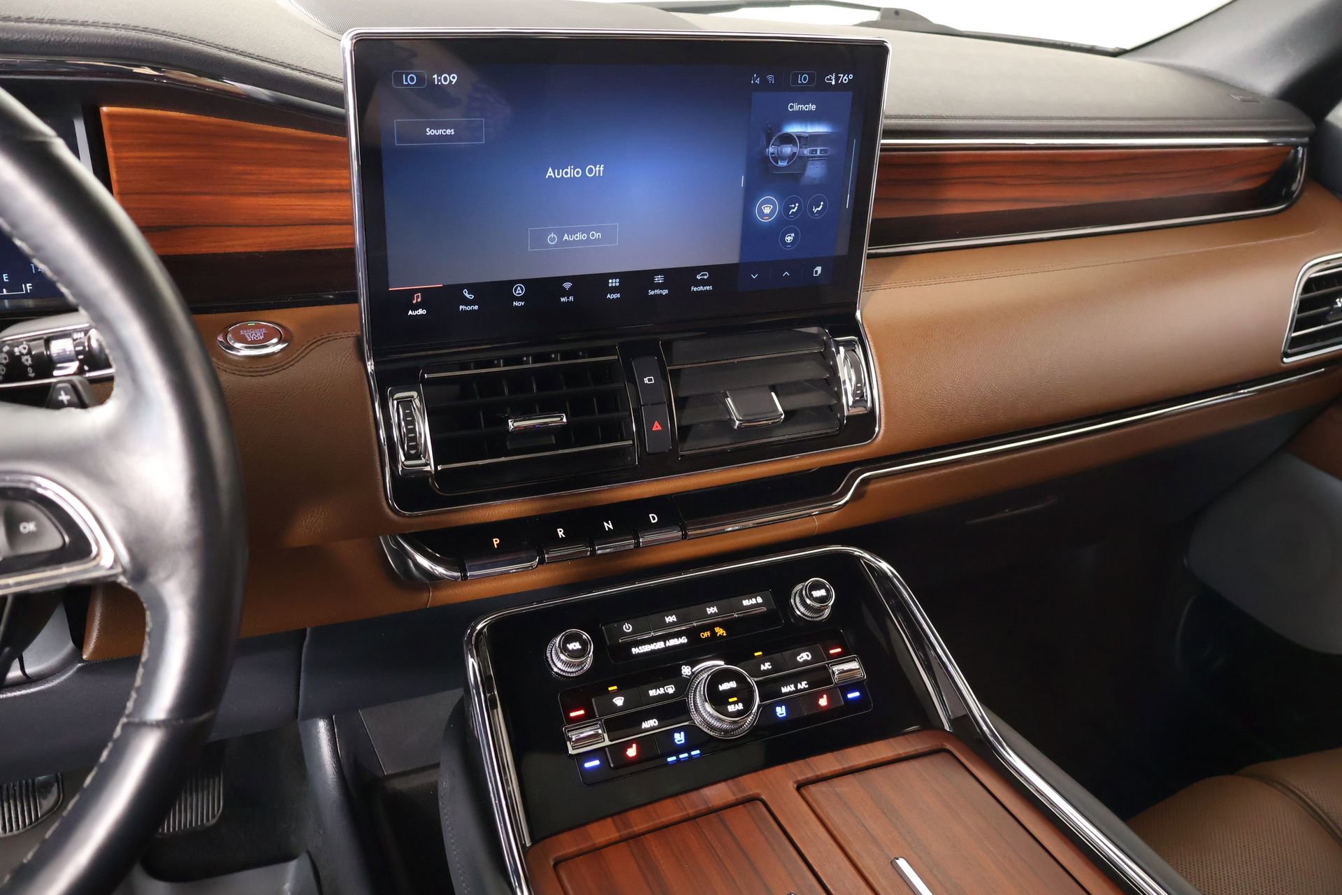 Used 2024 Lincoln Navigator Reserve AWD/4WD image 5