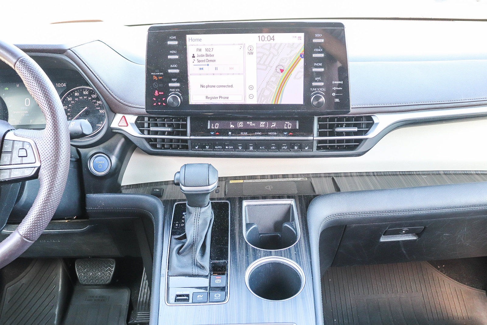 Used 2024 Toyota Sienna Platinum FWD image 14