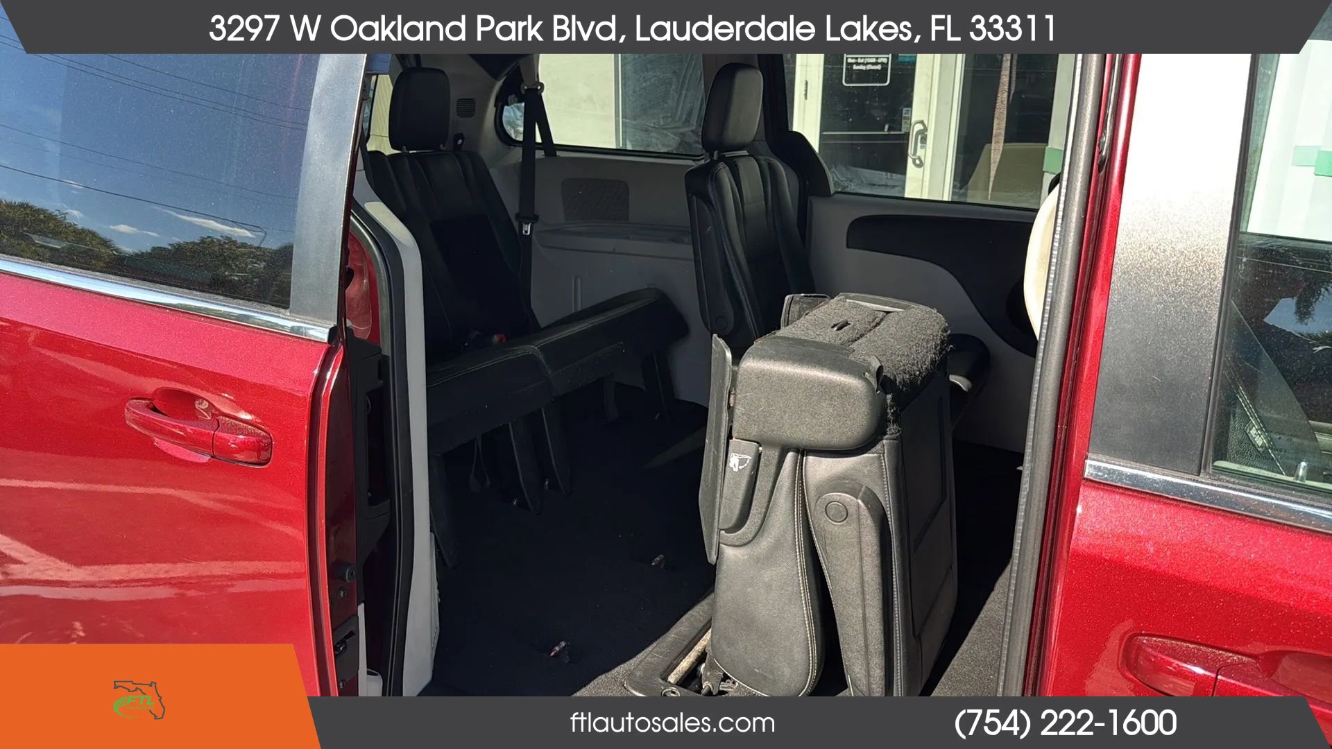 Used 2018 Dodge Grand Caravan SXT image 28