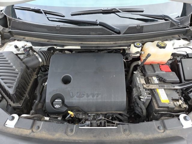 Used 2021 Chevrolet Traverse RS w/ LPO, Floor Liner Package image 28