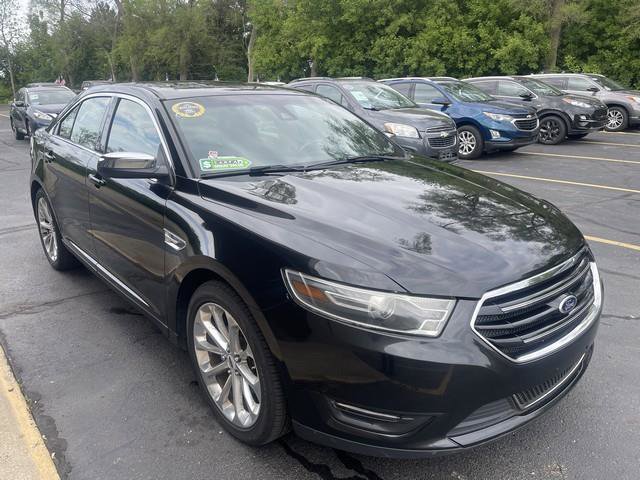 Used 2015 Ford Taurus Limited w/ Equipment Group 301A AWD/4WD image 2