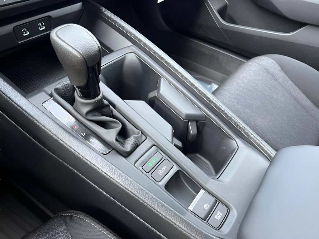 Used 2025 Honda Accord SE image 18