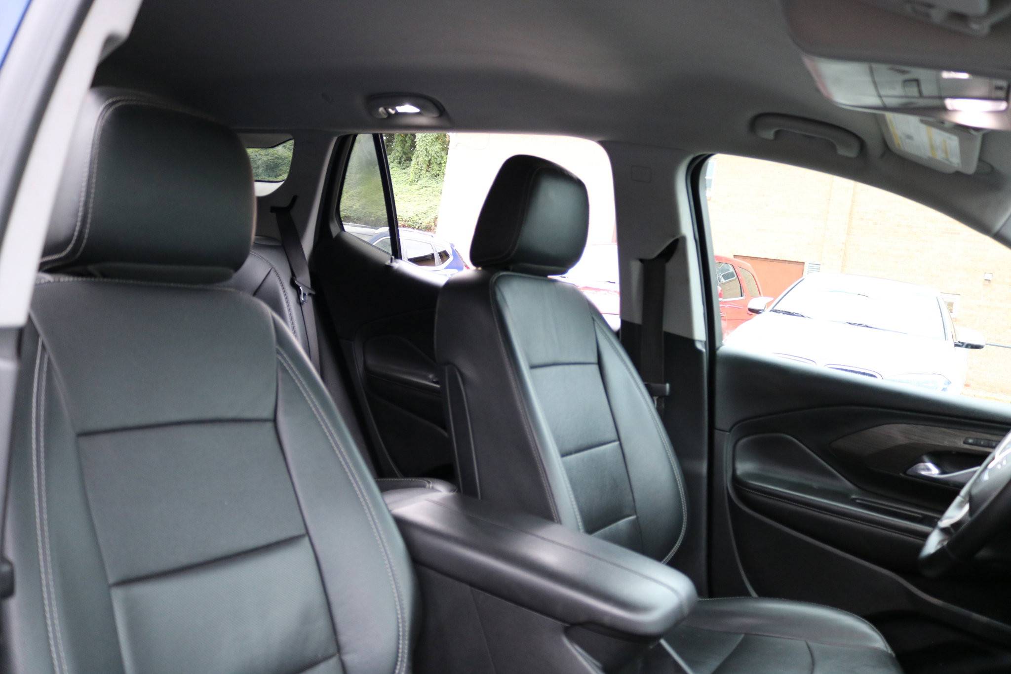 Used 2023 GMC Terrain SLT image 43