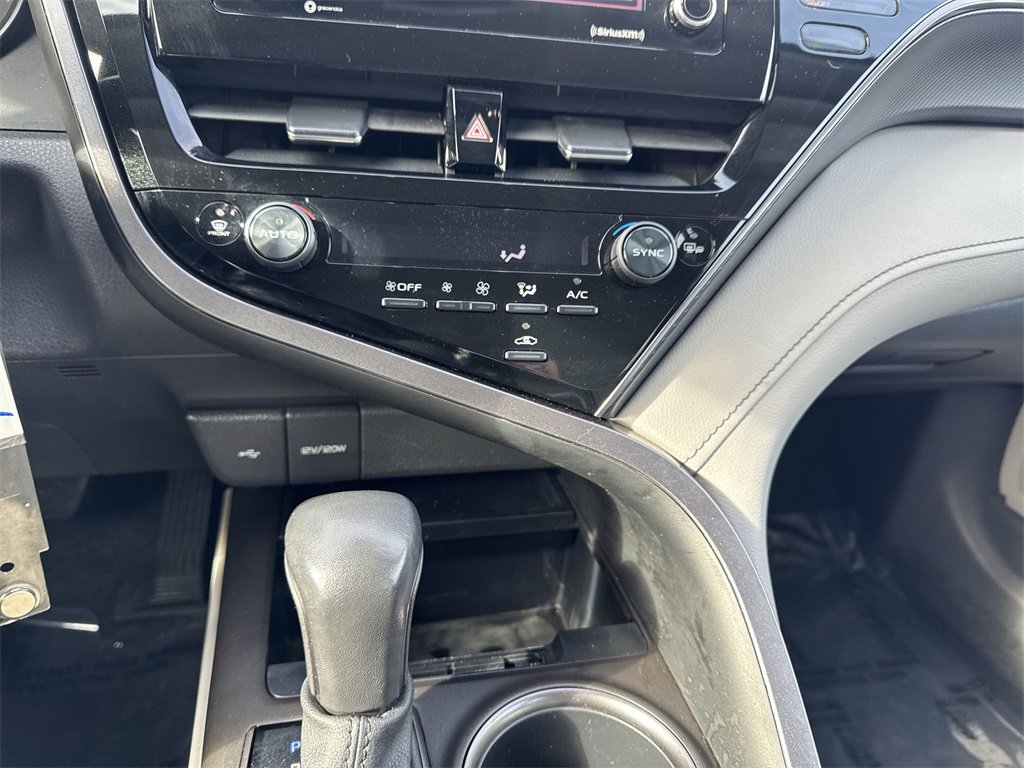 Used 2023 Toyota Camry SE image 16