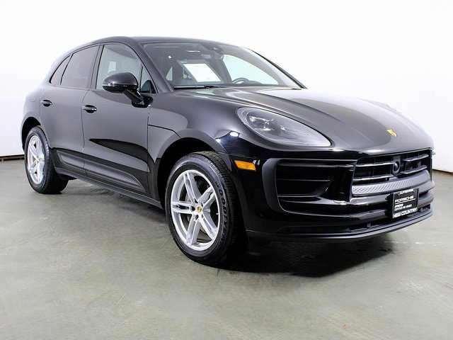 Used 2023 Porsche Macan image 9