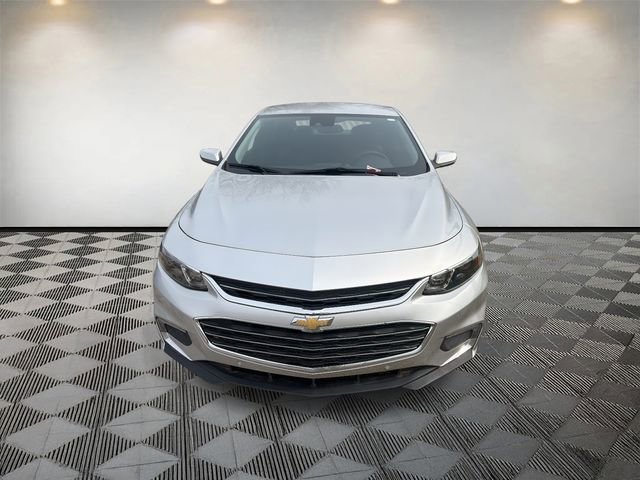 Used 2017 Chevrolet Malibu LT w/ Leather Package image 2