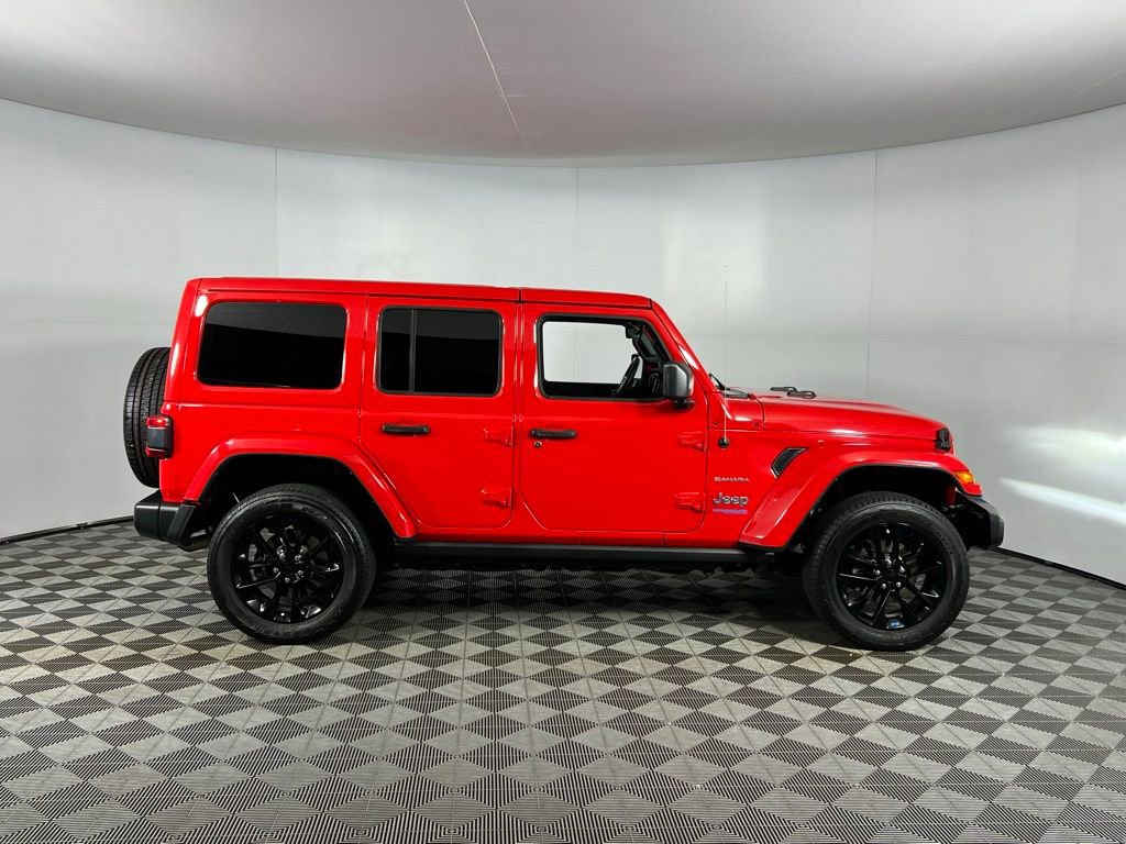 Used 2022 Jeep Wrangler Unlimited Sahara w/ Cold Weather Group image 3