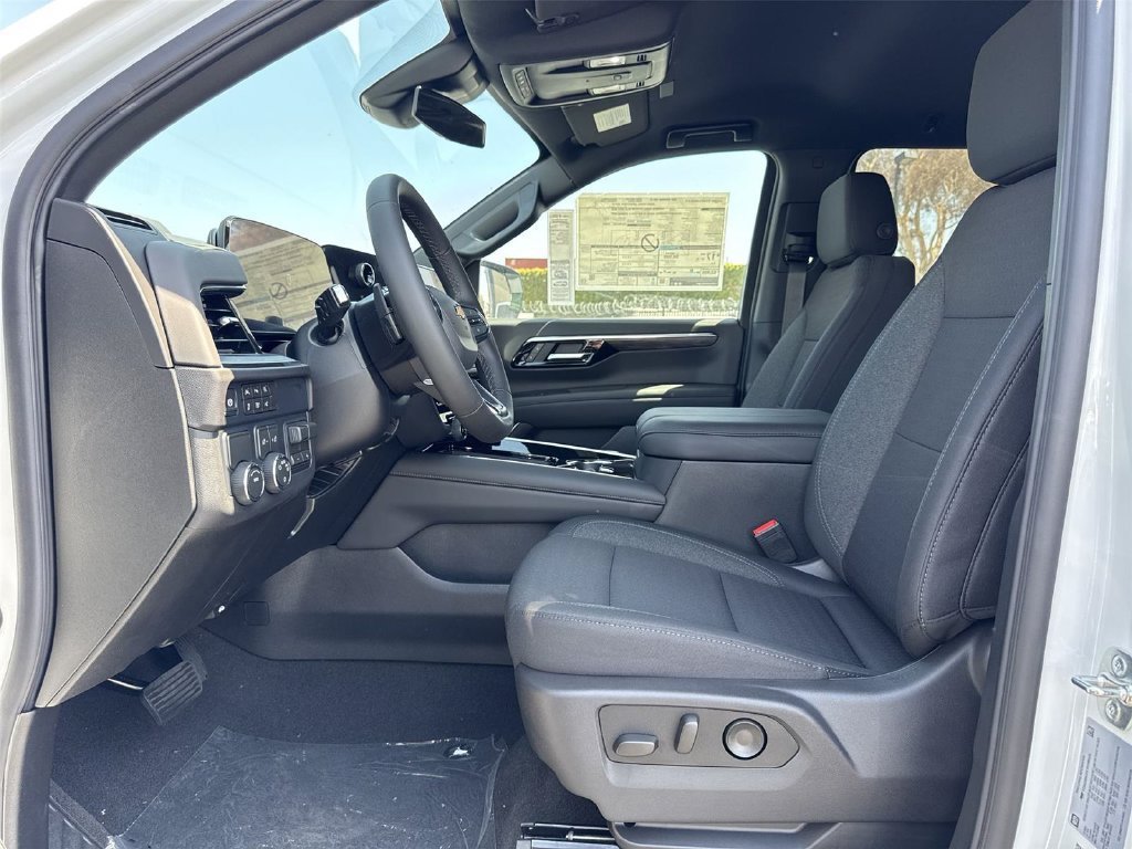 New 2026 Chevrolet Suburban LS RWD image 22