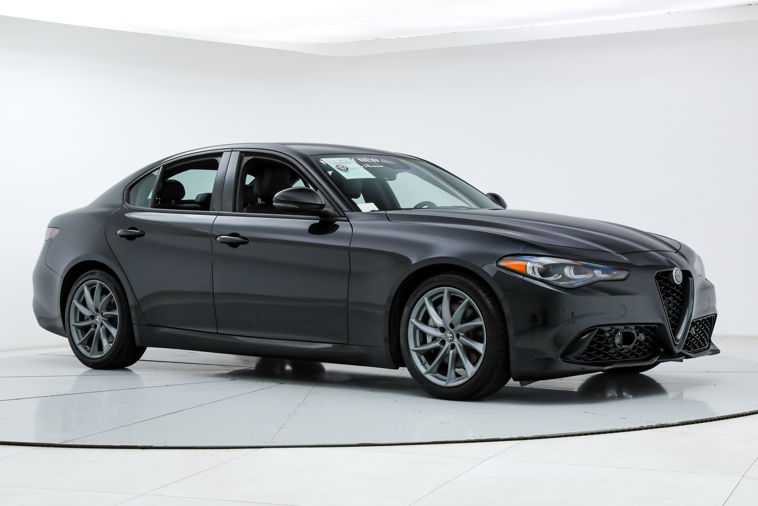 New 2025 Alfa Romeo Giulia w/ Driving Assist Package RWD image 7