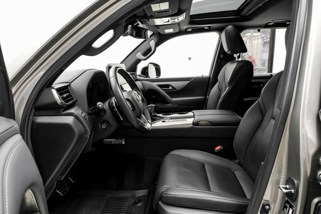 Used 2024 Lexus LX 600 F Sport AWD/4WD image 8