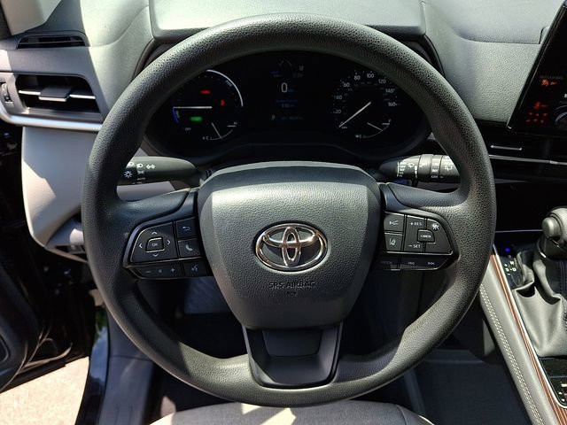 Used 2024 Toyota Sienna LE FWD image 18