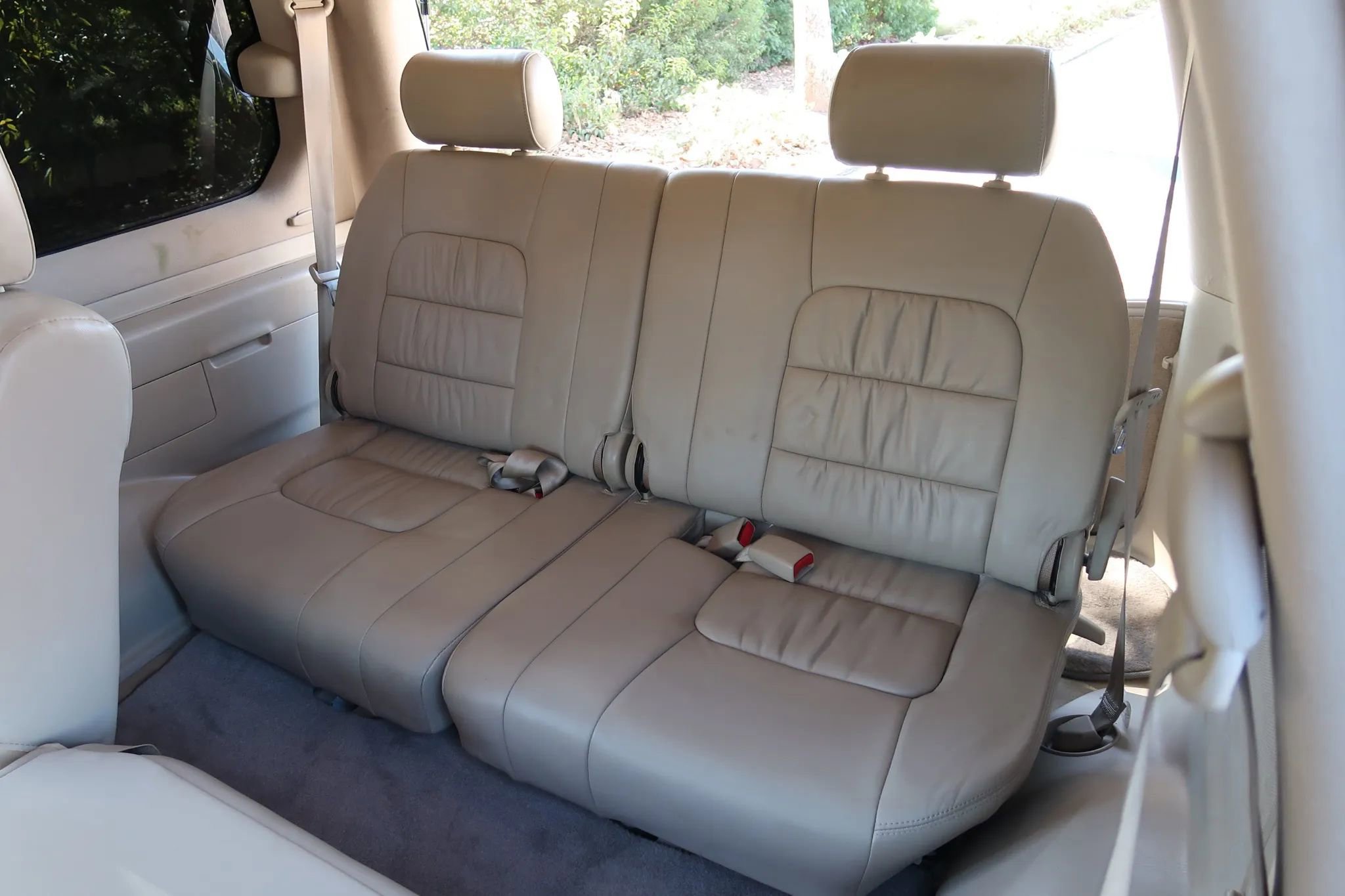 Used 2005 Lexus LX 470 4WD image 19