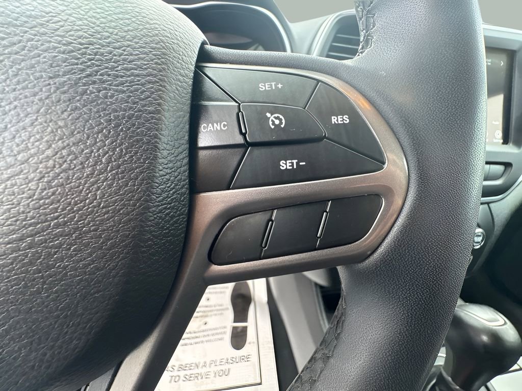 Used 2022 Jeep Cherokee Latitude Lux AWD/4WD image 20