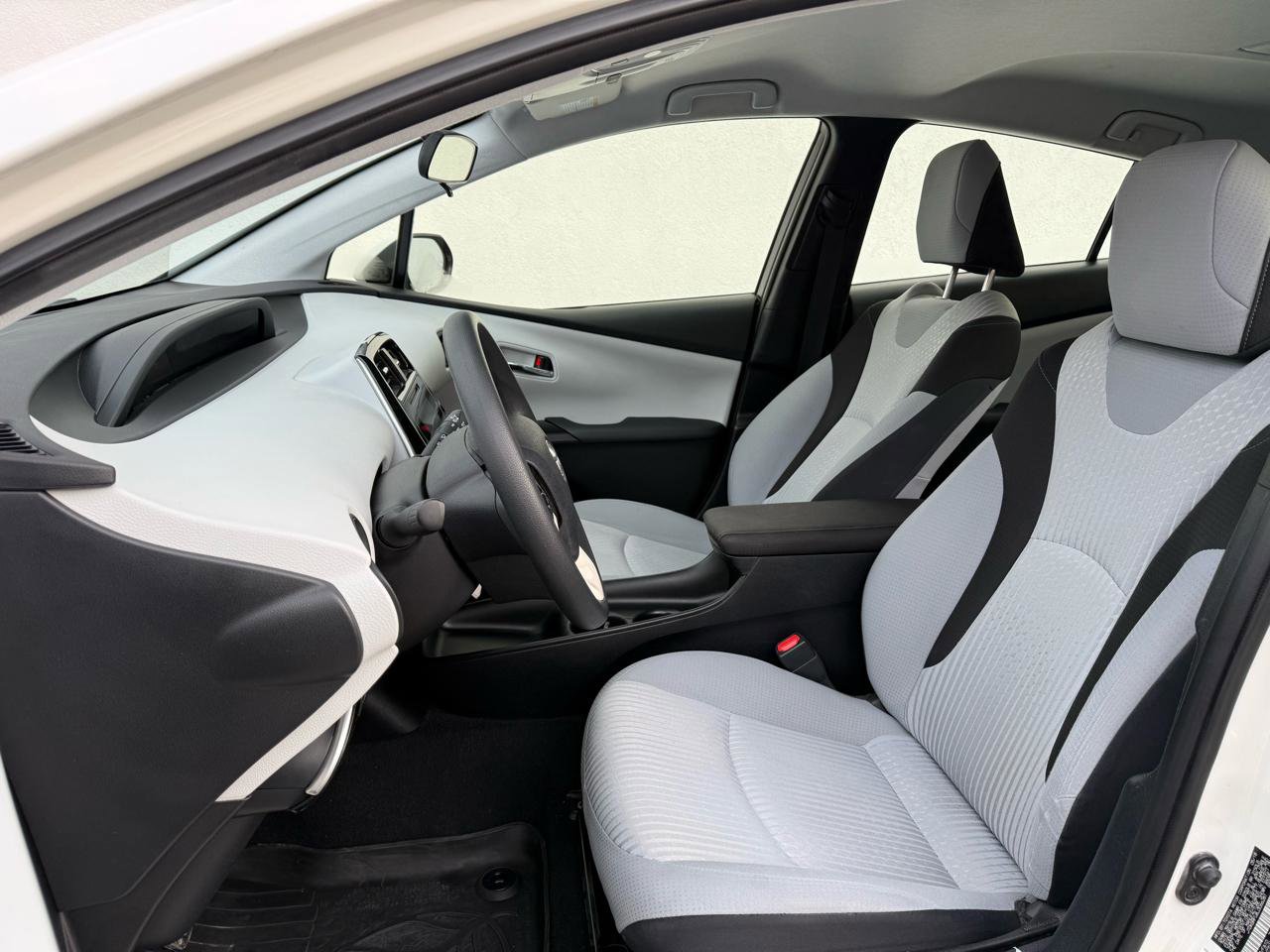 Used 2018 Toyota Prius Two w/ Prius Two Safety Plus Package image 2