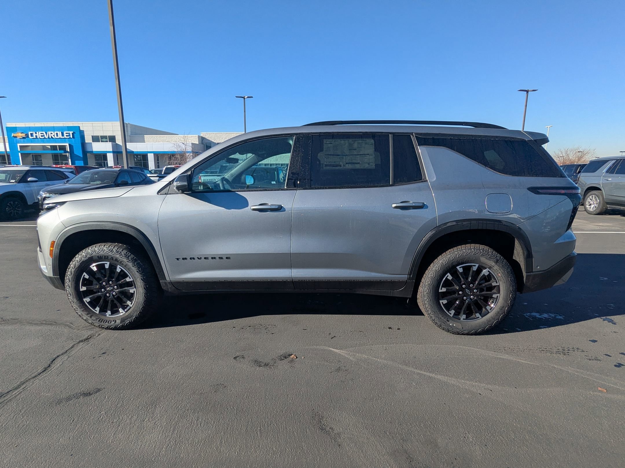 New 2025 Chevrolet Traverse Z71 w/ Enhanced Driving Package video 2