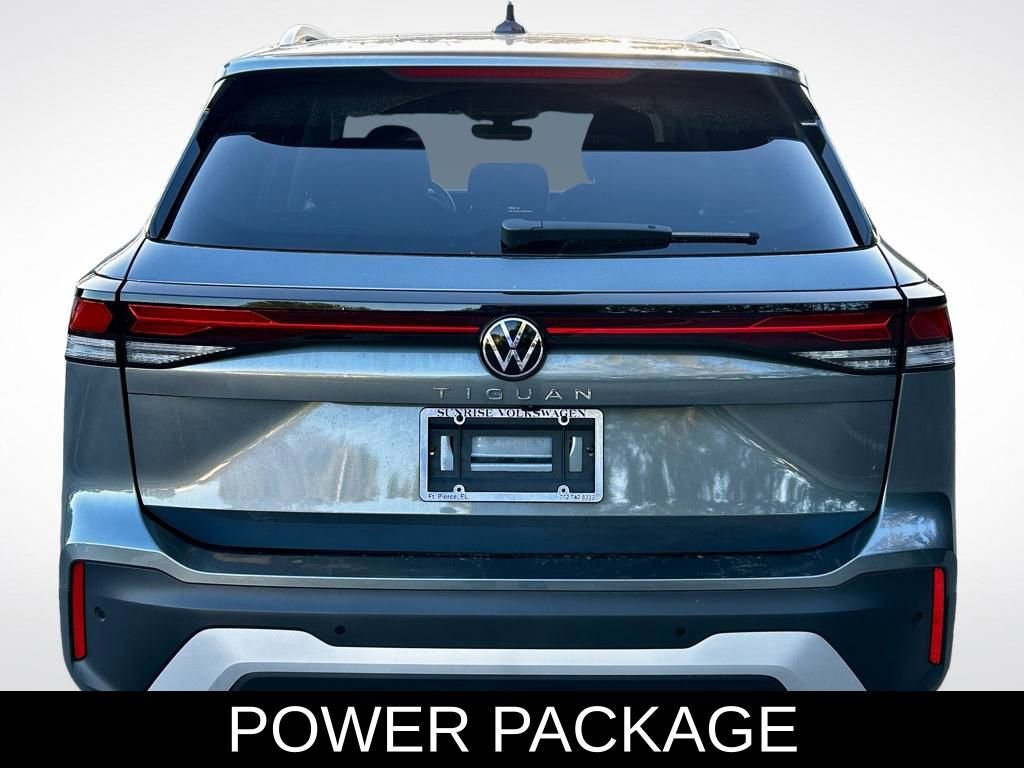 Used 2025 Volkswagen Tiguan S image 6
