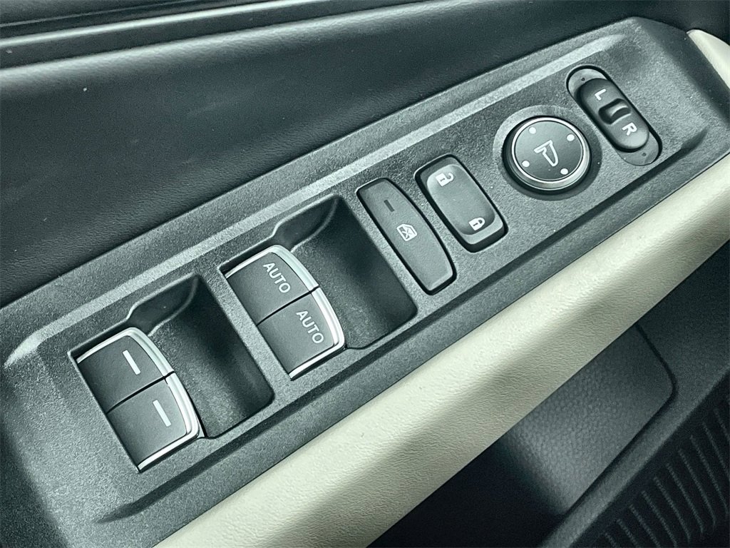 New 2025 Honda Accord SE image 12