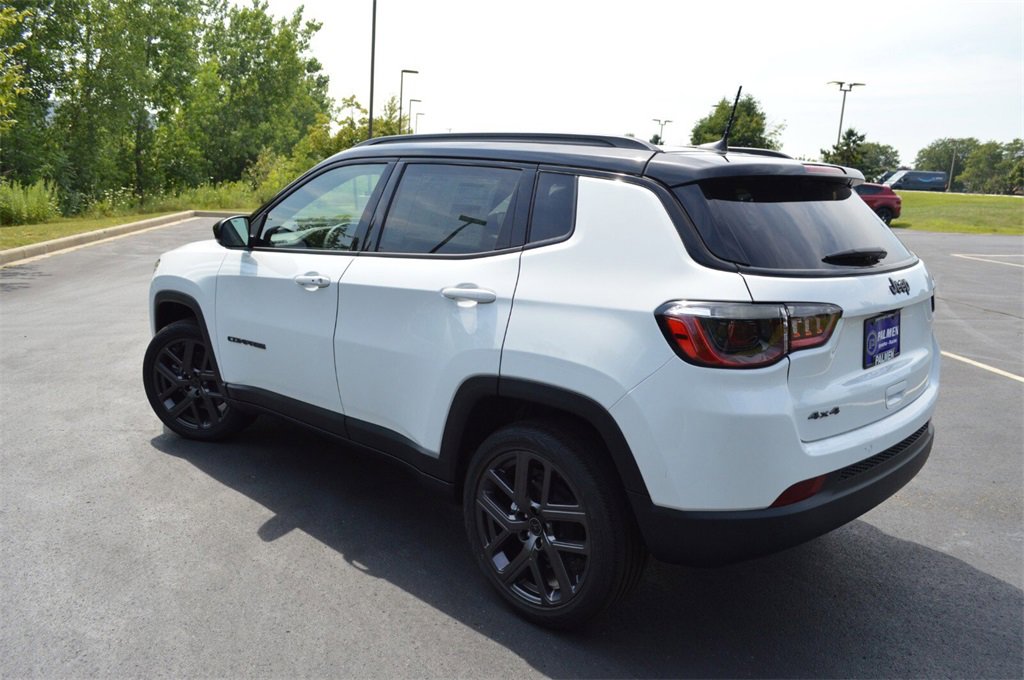 New 2025 Jeep Compass Limited w/ Sun and Sound Group image 6