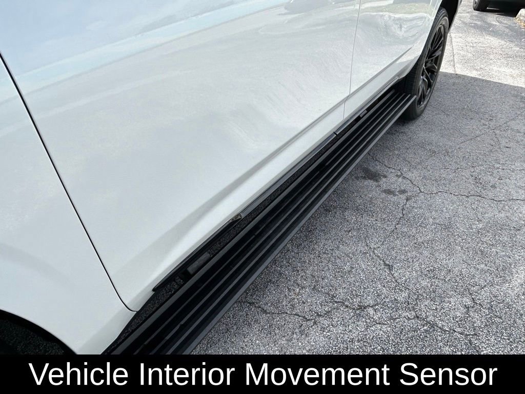 Used 2024 Cadillac Escalade ESV Sport Platinum w/ LPO, ONYX Package image 32