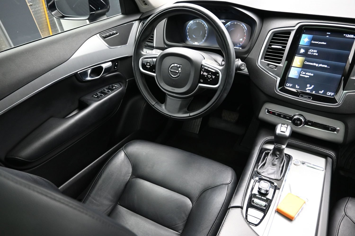 Used 2021 Volvo XC90 T5 Momentum w/ Protection Package Premier FWD image 24