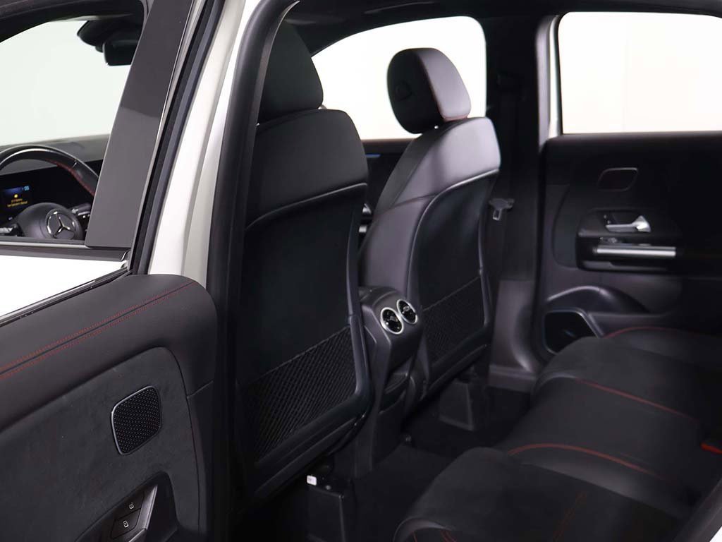 Used 2024 Mercedes-Benz GLA 250 4MATIC image 30