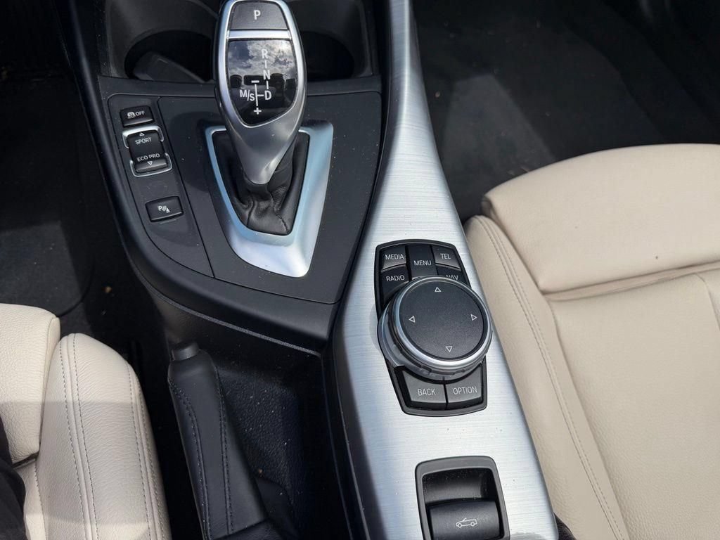 Used 2016 BMW M235i Convertible RWD image 17