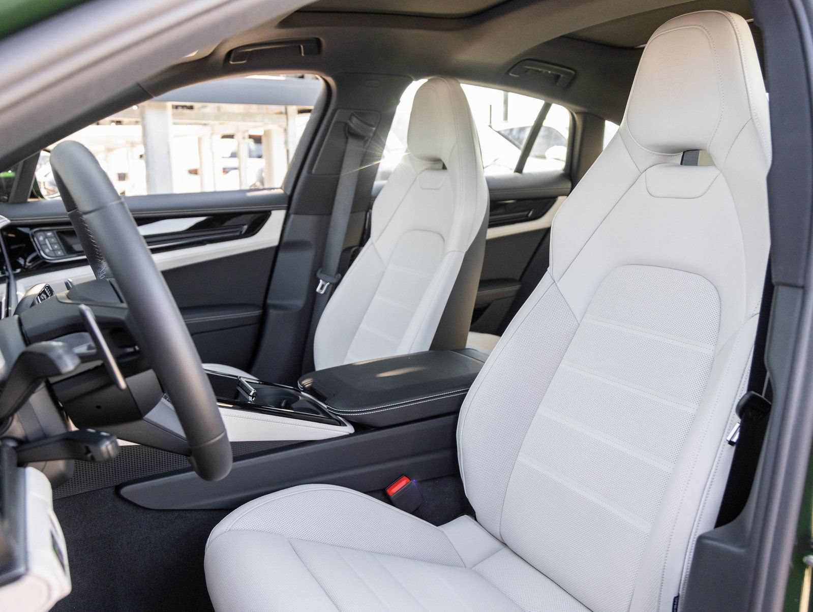 Certified 2026 Porsche Panamera RWD image 5