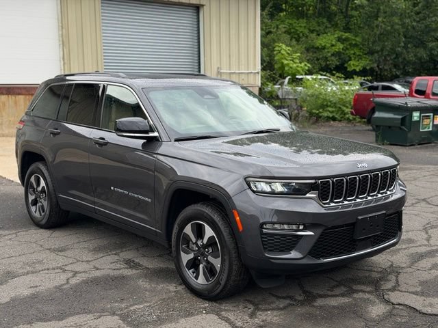 Used 2024 Jeep Grand Cherokee Limited 4xe AWD/4WD image 3