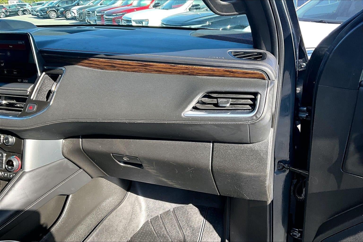 Used 2021 Chevrolet Tahoe Premier w/ Premium Package AWD/4WD image 14