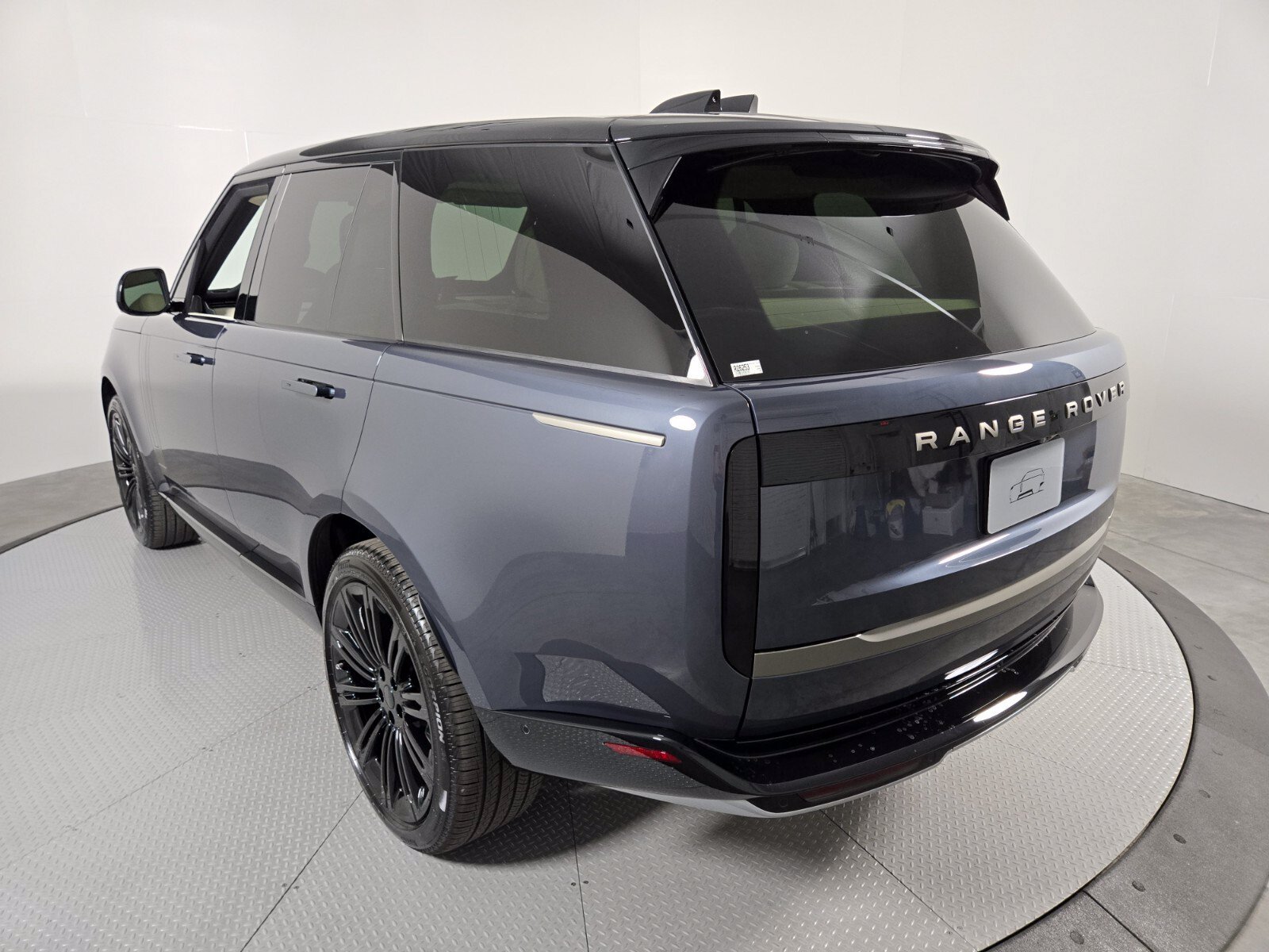 New 2026 Land Rover Range Rover SE AWD/4WD image 17