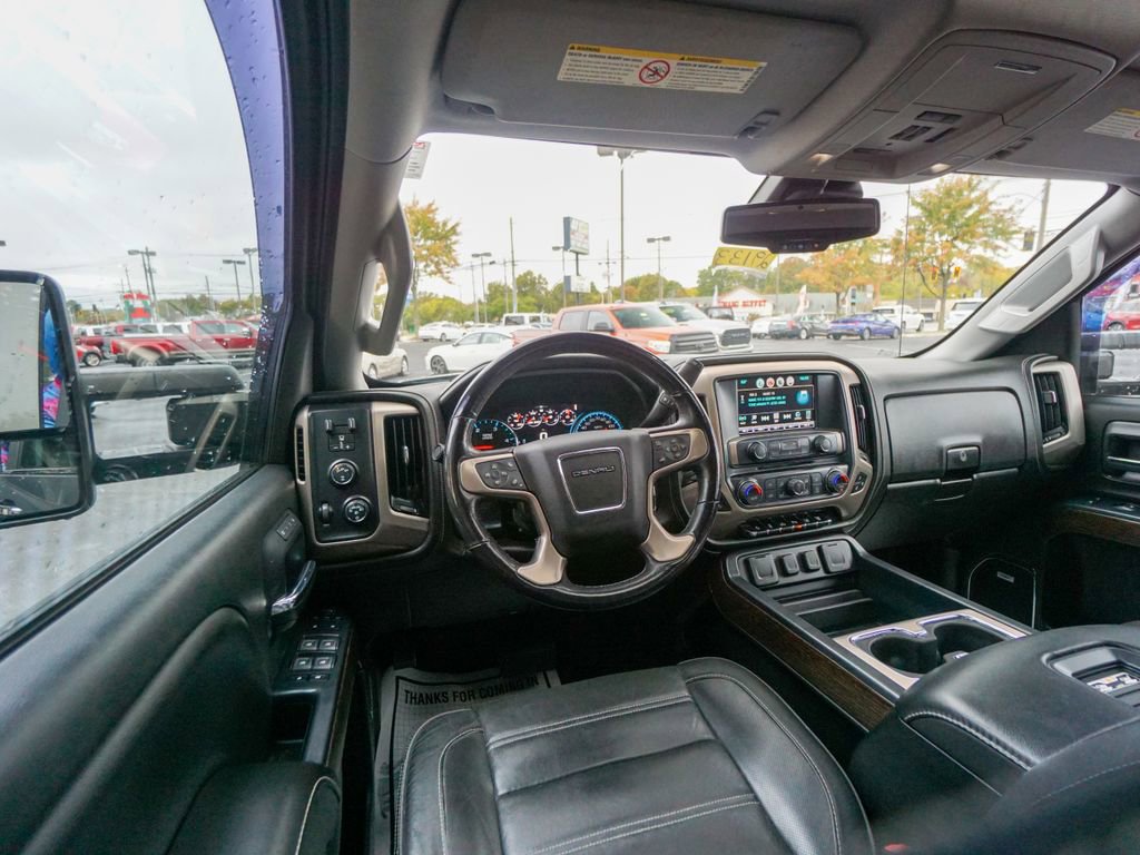 Used 2018 GMC Sierra 3500 Denali w/ Duramax Plus Package image 15