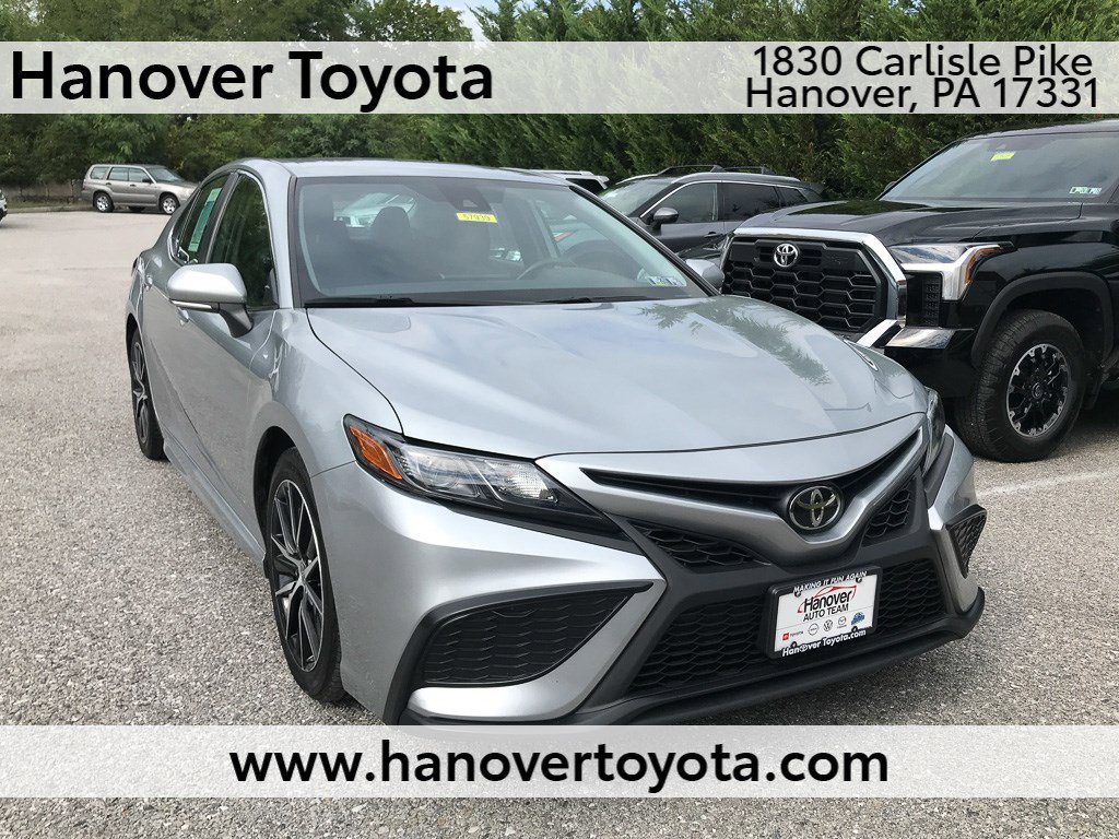 Used 2023 Toyota Camry SE image 1