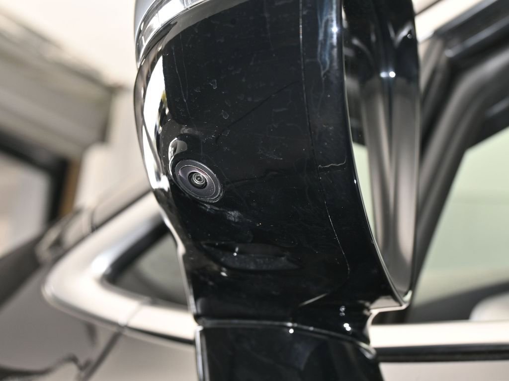 New 2026 Chrysler Pacifica Pinnacle image 28