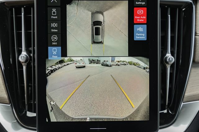 New 2026 Volvo XC90 B6 Plus w/ Protection Package Premier AWD/4WD image 44