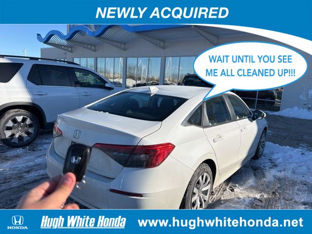 Used 2024 Honda Civic LX image 3
