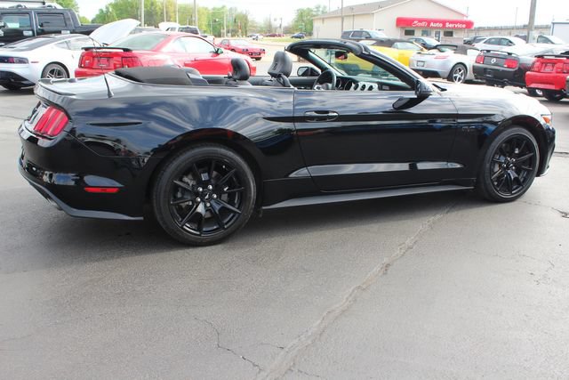 Used 2017 Ford Mustang GT Premium w/ Equipment Group 401A RWD image 9