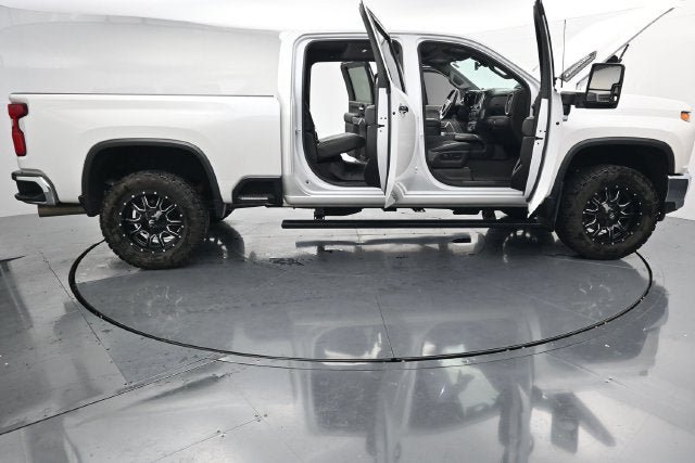 Used 2022 Chevrolet Silverado 2500 LTZ w/ LTZ Plus Package AWD/4WD image 43