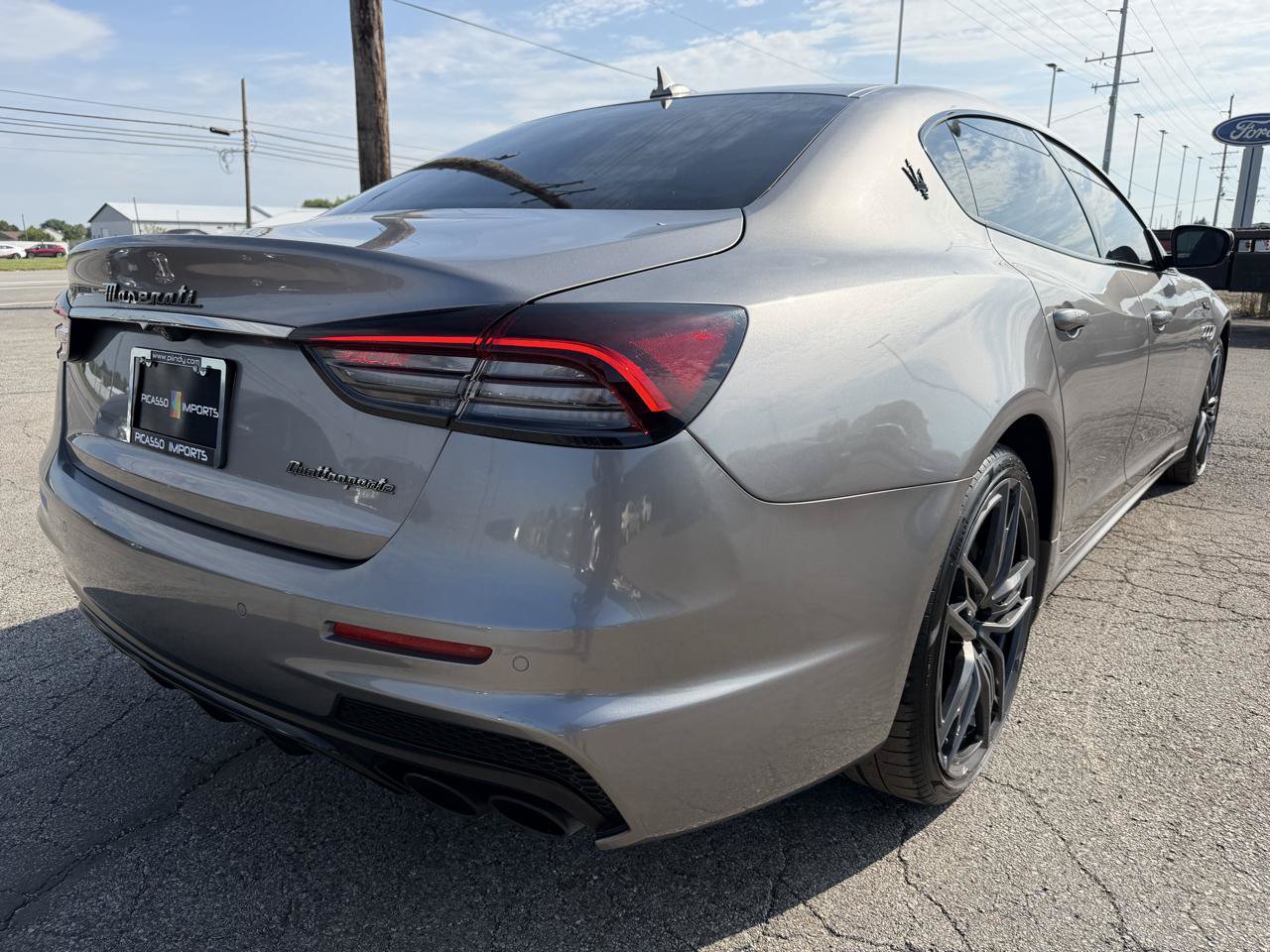 Used 2022 Maserati Quattroporte Modena RWD image 14