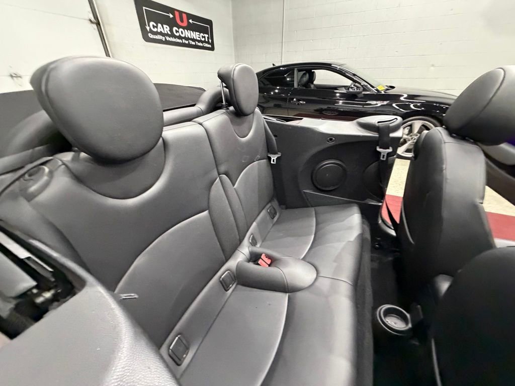 Used 2012 MINI Cooper Convertible image 26