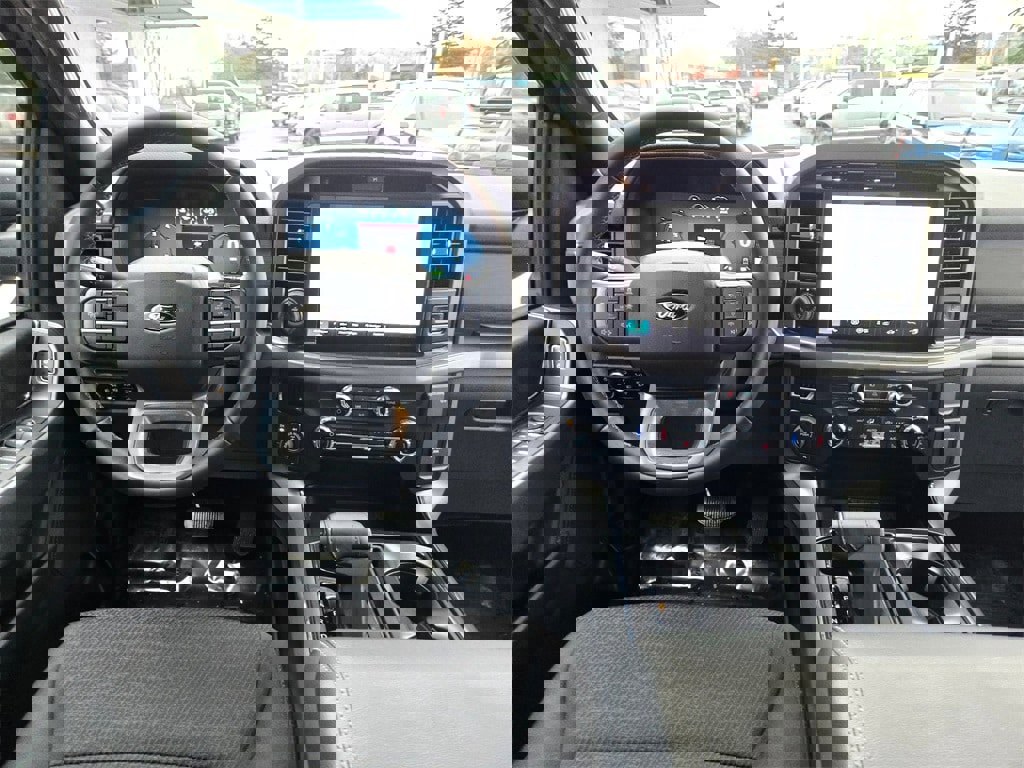 Used 2025 Ford F150 XLT w/ Equipment Group 302A MID image 11