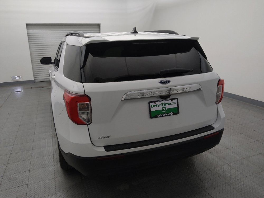 Used 2022 Ford Explorer XLT image 6