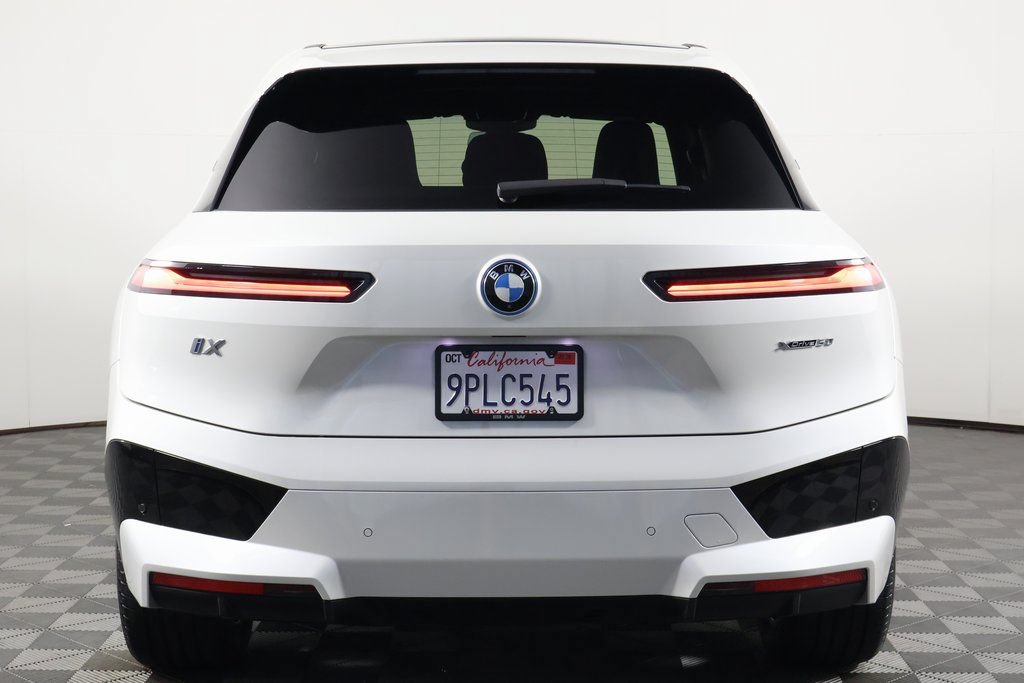 Certified 2025 BMW iX xDrive50 AWD/4WD image 5