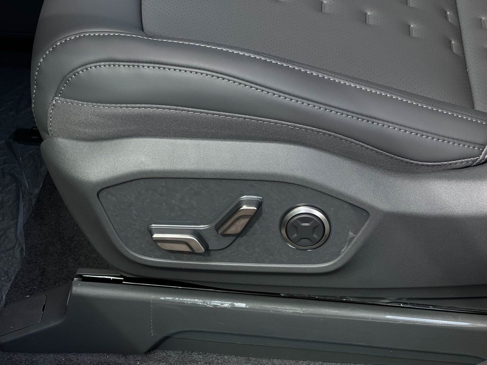 New 2026 Kia EV9 Wind AWD/4WD image 19