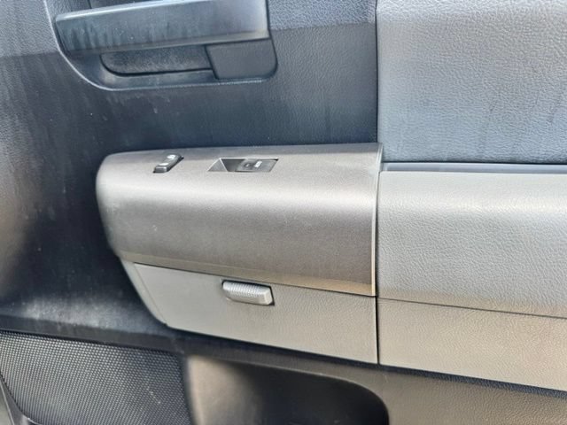 Used 2017 Toyota Sequoia SR5 w/ Premium Package RWD image 34