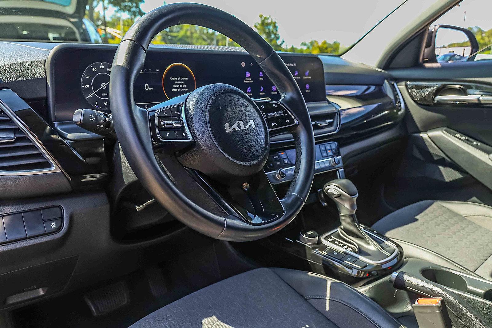 Certified 2024 Kia Seltos X-Line AWD/4WD image 8
