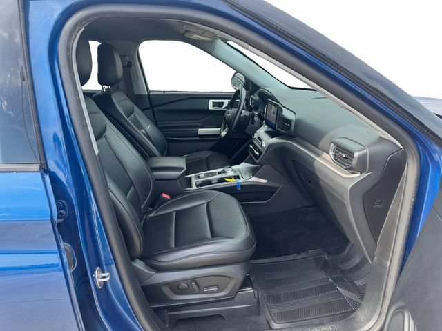 Used 2020 Ford Explorer XLT w/ Equipment Group 202A AWD/4WD image 15
