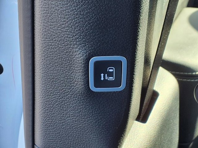 New 2026 Chrysler Pacifica Select image 25